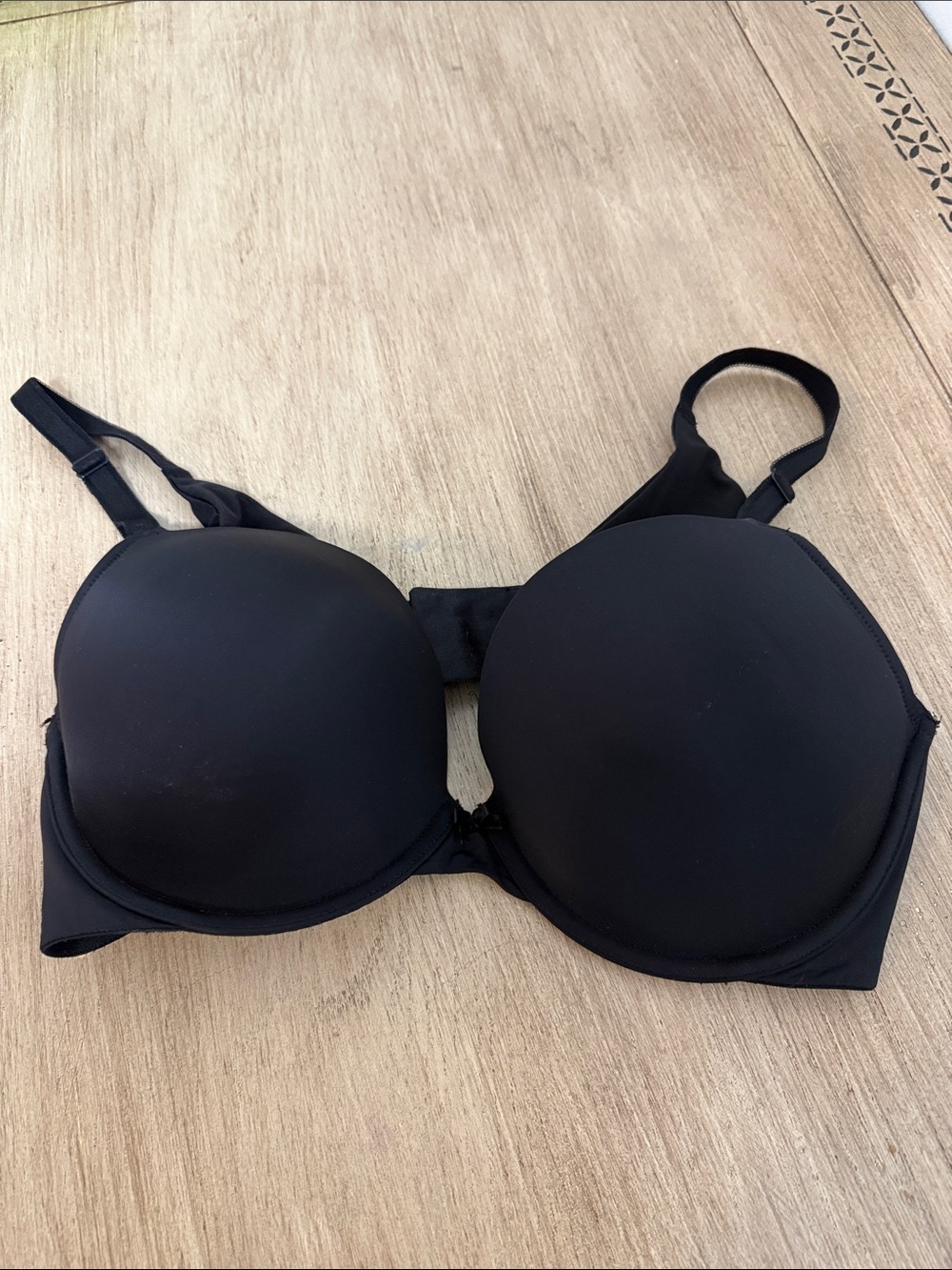 Torrid Curve Black T-Shirt Bra | Smooth Full Coverage Underwire Bra Size 42D